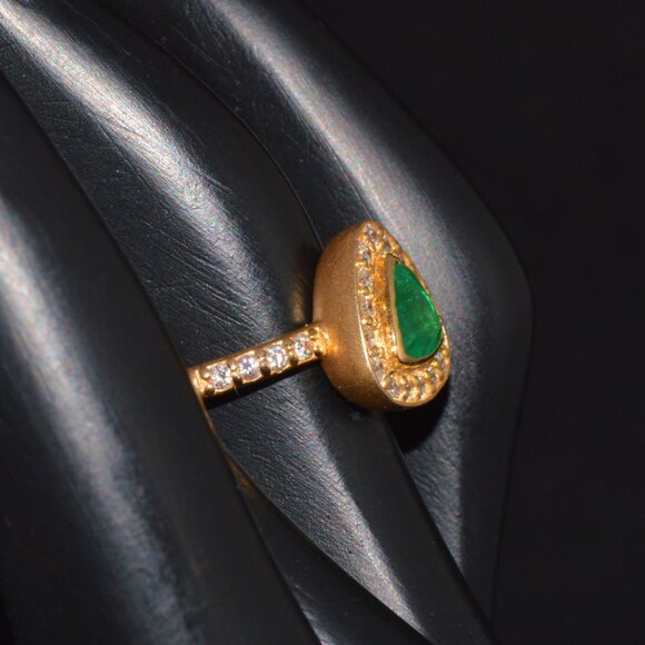 Certified Natural 1.25CTS VS F Diamond Colombian Emerald 18K Solid Gold Ring - Picture 4 of 10